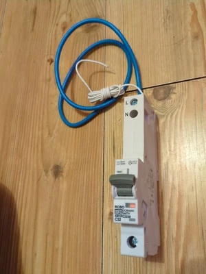 DORMAN KR1PC3230 32 AMP CURVE C 10kA 30mA RCBO TYPE AC , SENT FAST  - Image 1 of 4