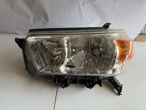 Faro lateral izquierdo del conductor Toyota 4Runner 2010-2013 OEM 8117035520 nuevo - Imagen 1 de 9