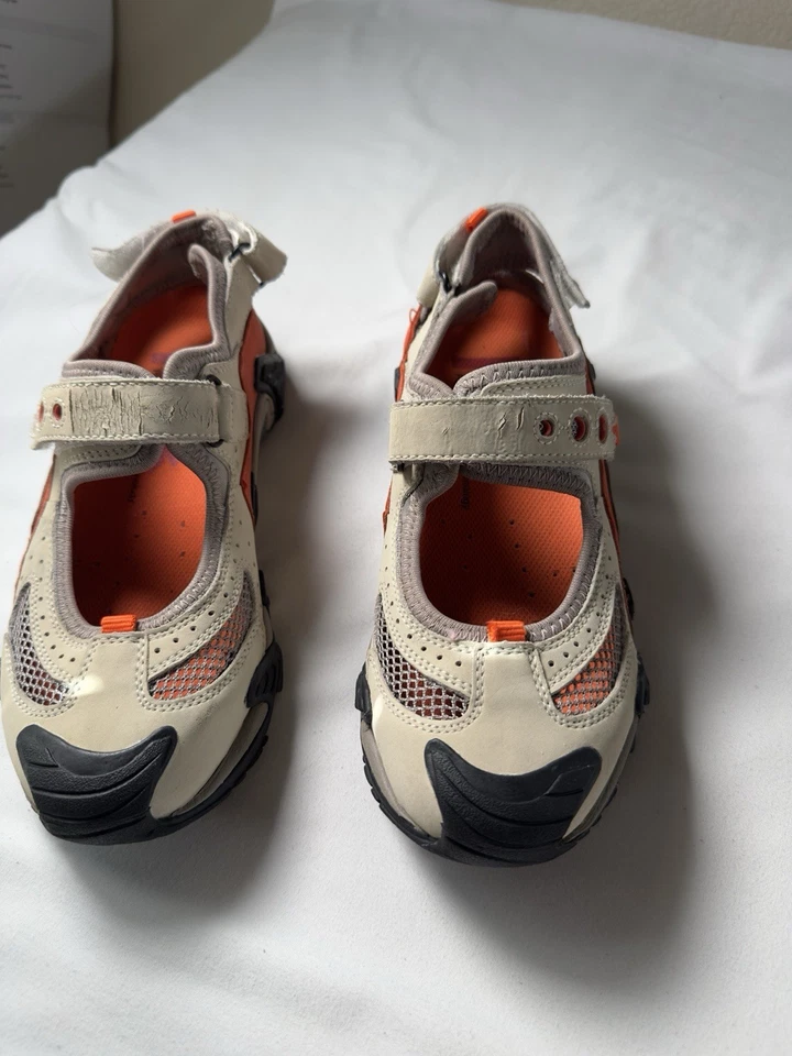 Zapatos de senderismo ECCO para mujer 6 6,5 Mary Jane receptor plano Foto 1 de 4