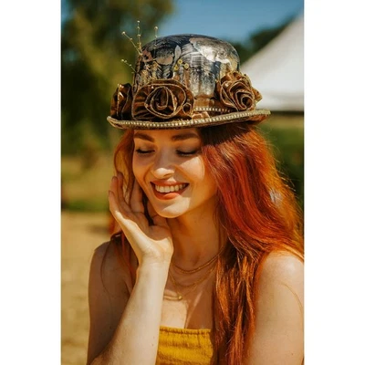 Sombrero Declaración Ocasión Formal Decorativo Rosas Acentos Dorados Foto 1 de 4