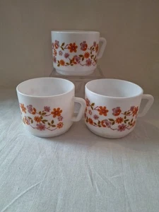 Set Of 3 Vintage Retro 1970 Arcopal France Stacking Cups - Picture 1 of 4