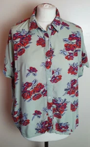 MINKPINK Ladies Size L Green/Red Floral Collared Short Sleeve Shirt/Blouse H5 - Picture 1 of 8