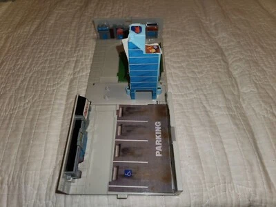 Vintage 1989 Lewis Galoob Micro Machines Building Play Set - Image 1 of 4