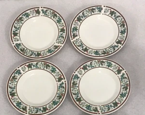 4 Majesticware Bread Plates Holly Pattern Stoneware 6 1/2" (No Chips / Cracks) - Picture 1 of 3