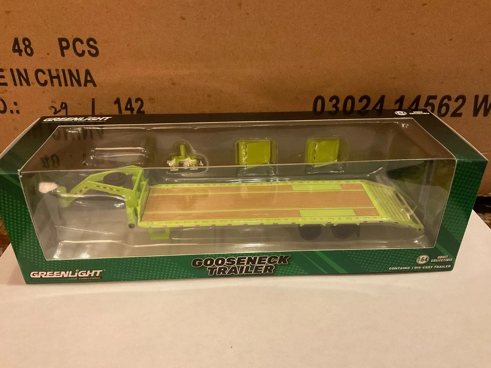 Greenlight Hobby Exclusive Gooseneck Trailer LIME GREEN #30521 - Image 1 of 1