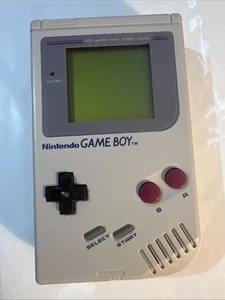 Nintendo Game Boy Console - WORKS BUT NEEDS SCREEN **SEE PHOTOS** - Picture 1 of 9