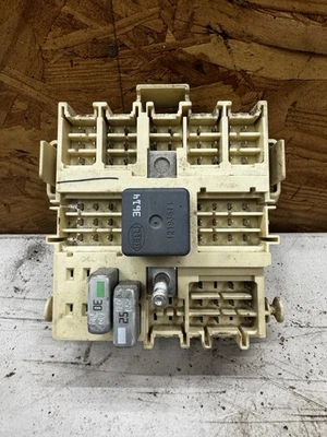 2003-2007 CHEVROLET SILVERADO 1500 2500 INTERIOR CABIN FUSE BOX 15058035-07 OEM - Image 1 of 4