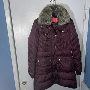 Abrigo Ivanka Trump Mujer Pequeño Borgoña Acolchado Imitación Piel Cuello Puffer Chaqueta Z - Imagen 1 de 12