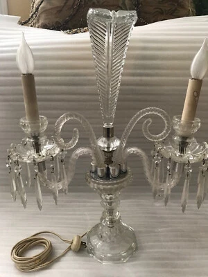Candelabro de cristal antigo deslumbrante vintage com lindos prismas gotas folha - Imagem 1 de 4