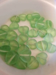 50g (28 approx) green glass Indian lampwork beads hearts 14mm (b1620) - Picture 1 of 2
