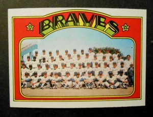1972 Topps #21 ATLANTA BRAVES Team Card Aaron Alou quasi nuovo + nitido - Foto 1 di 2