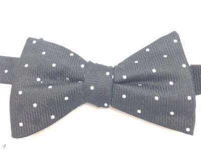 115 美元 Countess Mara 男式圆点白色黑色领结丝绸可调节领结 — 第 1/4 张图片