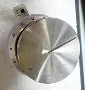 Genuine GAGGENAU VARIO SERIE 400 TEPPAN XAKI REPLACEMENT KNOB CONTROL YP414111 - Picture 1 of 8