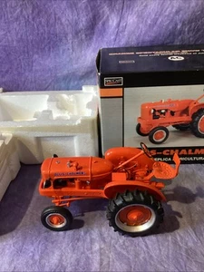 1/16 Allis Chalmers IB Tractor, Orange Spectacular Show - Picture 1 of 7