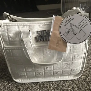 Neu mit Etikett Steve Madden Mini-BSIDRA Handtasche Beuteltasche weiß Signatur - Bild 1 von 6