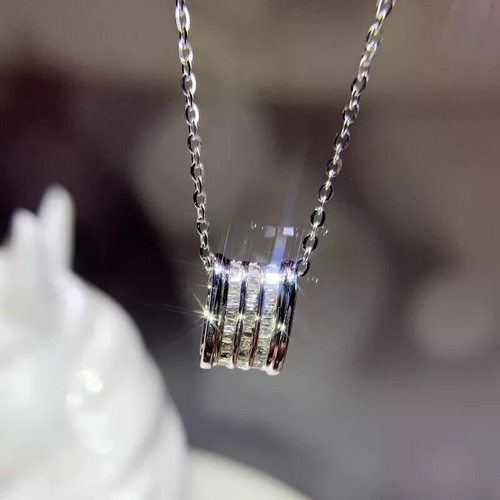 VETEMENTS Ciondolo Charm 2 Ct Taglio Baguette Diamante Simulato Bellissimo Oro Bianco 14K Over