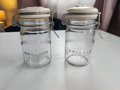 2x Tarros de Almacenamiento de Vidrio Pequeños Cartwright & Butler, Tapas Esmaltadas, 1x PERFECTO ESTADO Foto 1 de 4