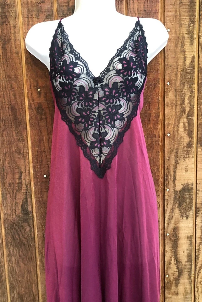 Винтажный 70 Adonna длинный подметания ночная рубашка SZ L высокий бордовый красный черный кружева романтический - Изображение 1 из 4