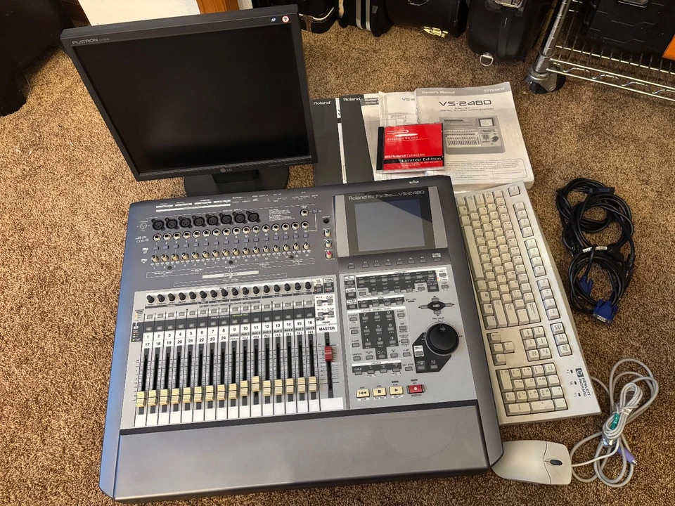 *** Roland VS-2480CD/DVD Digital Studio Workstation +4 V8SF-2 FX Cards + Monitor - Image 1 of 4
