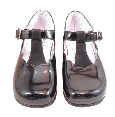 DE OSU -Spain -Girls Black Patent Leather Dress T-Strap Shoes -European -Size 7 - Image 1 of 4