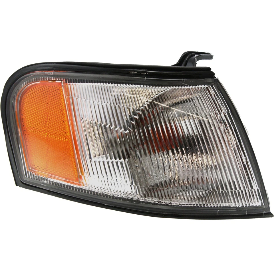 Luz de esquina para Nissan 200SX Sentra 1995-1998 lado del pasajero con bombilla Foto 1 de 4