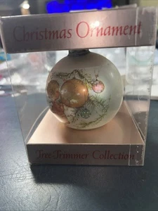 Hallmark Heavenly Days Vintage Glass Ornament 1975 Mary Hamilton Christmas w/box - Picture 1 of 5