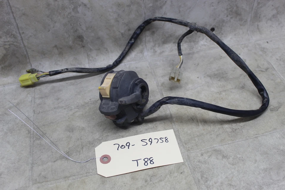 Interruptor de control manillar izquierdo 89-01 Suzuki Quadrunner LT 160 87-93 230 Foto 1 de 4
