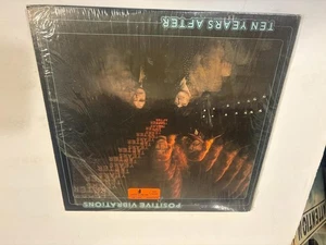 TEN YEARS AFTER POSITIVE VIBRATIONS ON COLUMBIA PC 32851 VG+/EX 1974 SHRINK ROCK - Bild 1 von 4