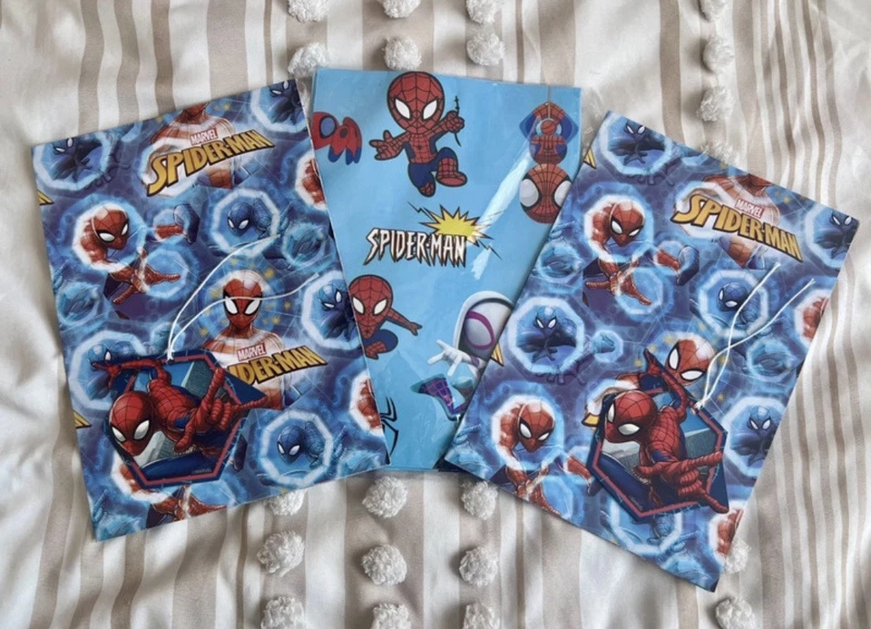5x Marvel Spider-Man Wrapping Paper Sheets - Image 1 of 1