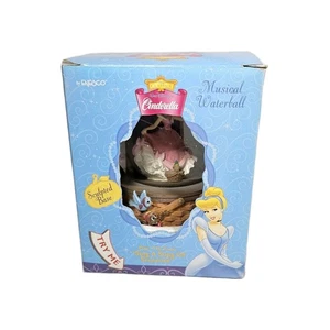 Nuevo en caja Globo de nieve Disney Cenicienta Enesco Un sueño es un deseo que hace tu corazón - Imagen 1 de 7