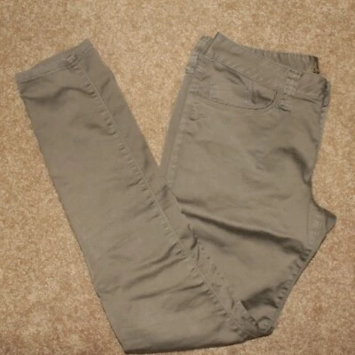 Pantalones para mujer American Rag Cie 9R verde chino pierna cónica  Foto 1 de 4