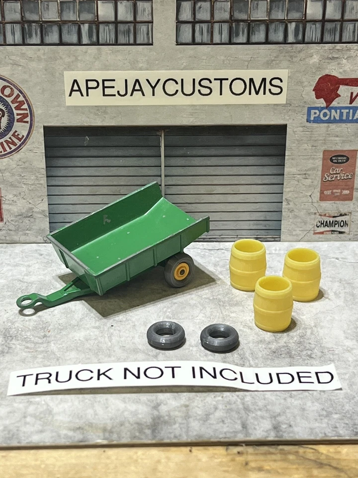 lesney  John Deere no 51 , 1 set of grey tires and 3 barrel ( TRL NOT INCLUDED) - Image 1 of 4