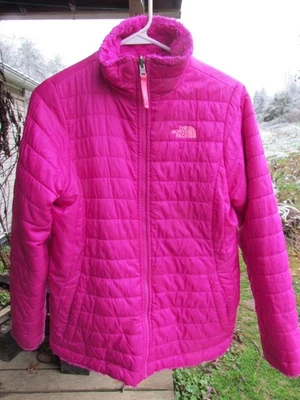 Abrigo reversible acolchado forrado de piel sintética rosa intenso The North Face para mujer talla XL Foto 1 de 4