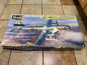 Revell B-29 Superfortress Maßstab 1:48 Modell 88-5711 - Bild 1 von 9