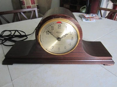 Винтажные восстановленные каминные часы 1930-х REVERE Telechron Westminster Chime - Изображение 1 из 4