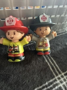 2 Fisher Price Little People Firefighters Helping Others Figures Boy & Girl - Picture 1 of 1