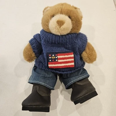 De Colección '97 Build Bear Oso de Peluche 15" Tostado Bandera de EE. UU. Tejido Suéter Jeans + Botas Foto 1 de 4