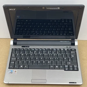 Acer Aspire One d250-0Bk - Intel Atom N270 1.6GHz/1GB Ram/150GB HDD/ Windows XP - Picture 1 of 19