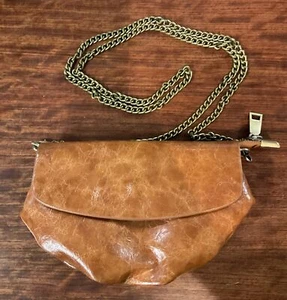 Cartera cruzada pequeña Anthropologie de cuero sintético (marrón cálido) - Imagen 1 de 9