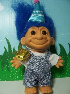 FELIZ CUMPLEAÑOS NIÑO con REGALO - Muñeca Russ Troll 5" - NUEVA EN BOLSA ORIGINAL - Imagen 1 de 1