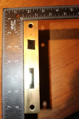 Mortaja placa frontal de bronce fundido antigua sin numerar Russwin temprana R-71 Foto 1 de 4