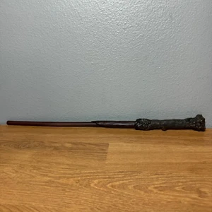 Wizarding World of Harry Potter Ollivanders Interactive Wand Himself 18 - Picture 1 of 4