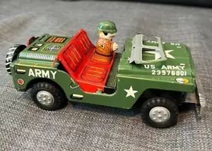 Vintage Jeep US Army Metal Collectible Toy Car - Green Japan - Picture 1 of 5