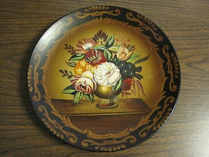 DECORATIVE FLORAL CERAMIC/PORCELAIN PLATE - Picture 1 of 3