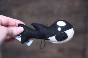 Orca Ornament Wool Felt Ocean Coastal Nautical Christmas Decor Killer Whale - Picture 1 of 1