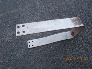 unknown front mudguard center bracket - Picture 1 of 4