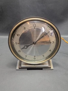 Stunning Art Deco Electric Mantel Clock by Temco with Glass Dial Working Well - Picture 1 of 17