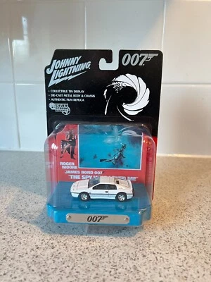 Johnny Lightning 1/64 Lotus Esprit S1 Spy Who Loved Me James Bond 007 Diorama - Image 1 of 4