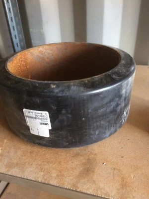 13x6x10-1/2 Forklift POLY Press on Tire CT120178 - Image 1 of 4