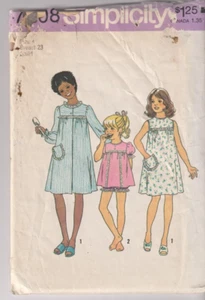 7508 SIMPLICITY c.1976 - ROBE NIGHTGOWN & Shorty PJs - GIRLS Sz 4 - Picture 1 of 2